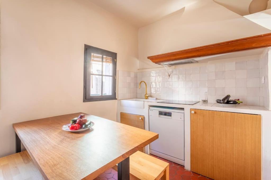 Halte Poetique Au Panier 2 Balcon & Clim Apartment