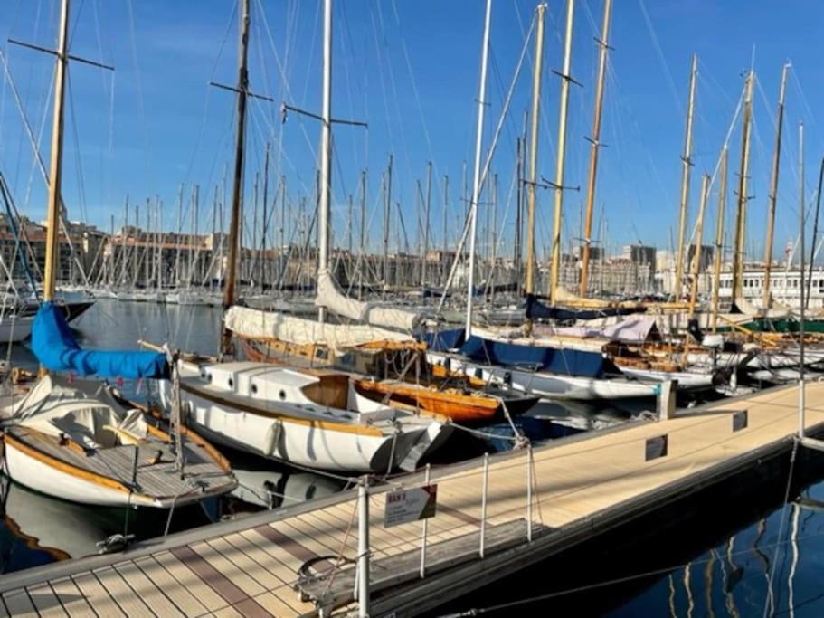 Halte Poetique Au Panier 2 Balcon & Clim Marseilles